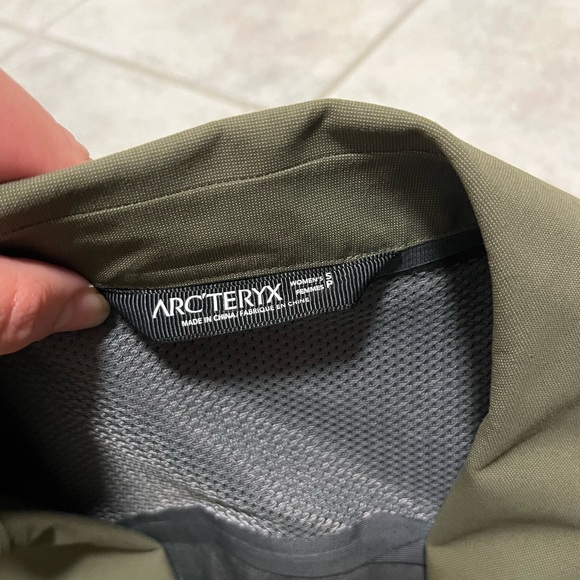 Arc’Teryx Goretex Nila trenchcoat - Picture 2 of 10